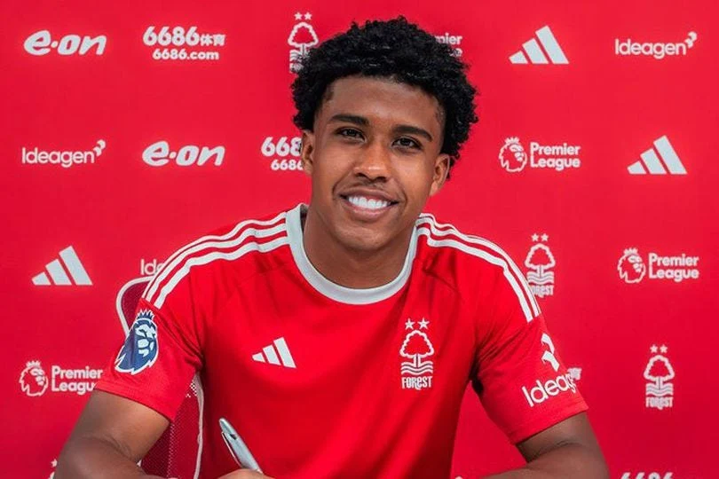 Andrey Santos Resmi Berlabuh di Old Trafford: Mimpi Jadi Nyata bagi Sang Gelandang Muda