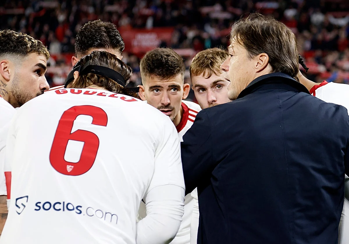 Badai Finansial Sevilla FC: Bintang Pergi dan Restrukturisasi Skuad di Musim Panas 2026