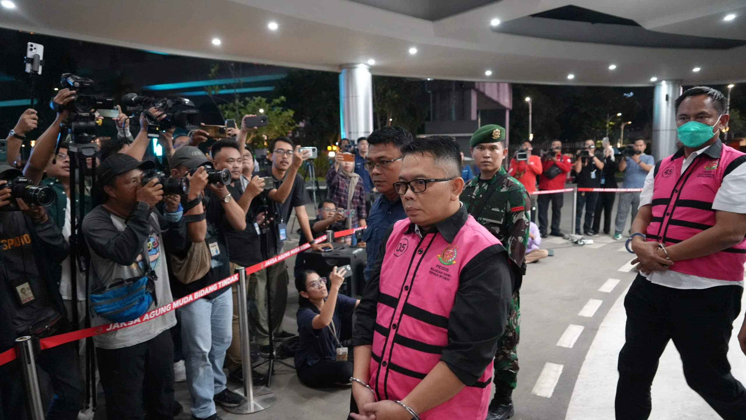 Breaking news: Kejagung tetapkan 3 tersangka korupsi tambang tanah jarang, ada pejabat Bea Cukai