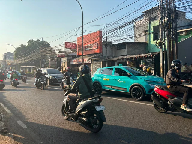 Cerita Saksi soal Kecelakaan di Pondok Gede: Mobil pindah jalur, hantam 6 motor