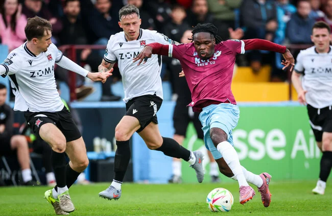 Comeback Dramatis di Oriel Park: Shane Farrell Bungkam Dundalk dalam Derby Louth