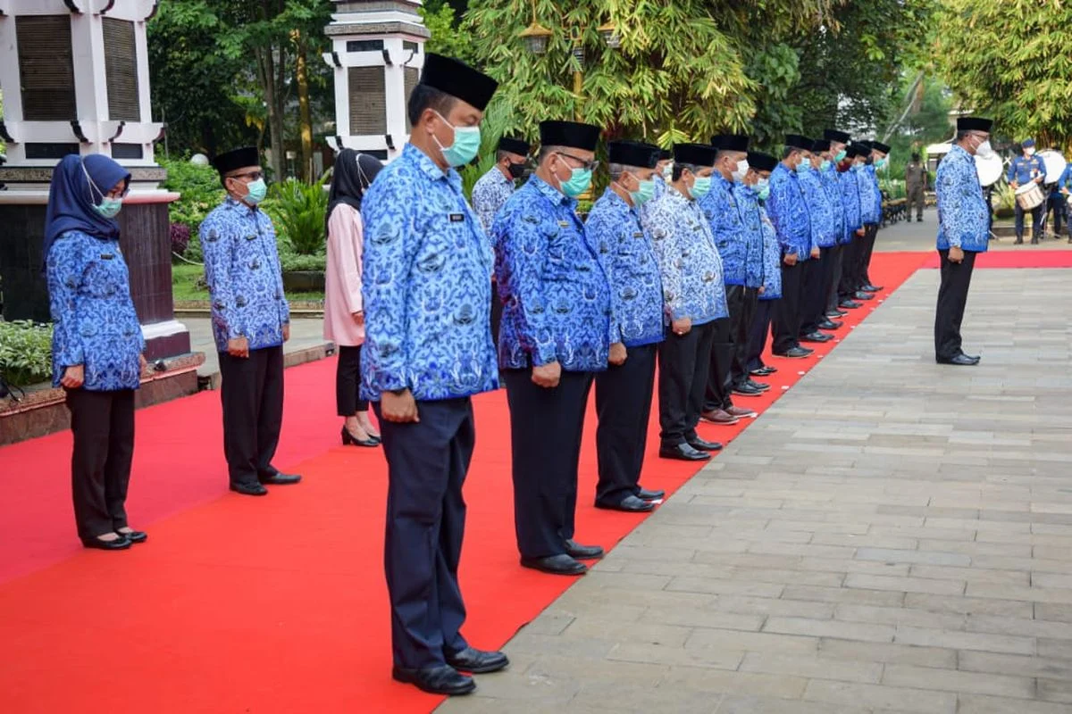 Di Balik Toga dan Gaji Minim: Imam Akhmad Curhat Sulitnya Jadi Dosen ASN di Indonesia