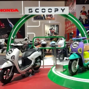 Dinamika Pasar Otomotif: Honda Scoopy Resmi Naik Harga, Persaingan dengan Yamaha Fazzio Semakin Sengit
