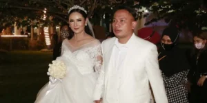 Drama Pernikahan Siri Vicky Prasetyo: Dari Vivi Paris hingga Ketegangan dengan Fangfang