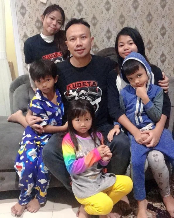 Drama Persalinan Fangfang: Vicky Prasetyo Klaim Tetap Menafkahi 8 Anak dari 5 Istri yang Berbeda