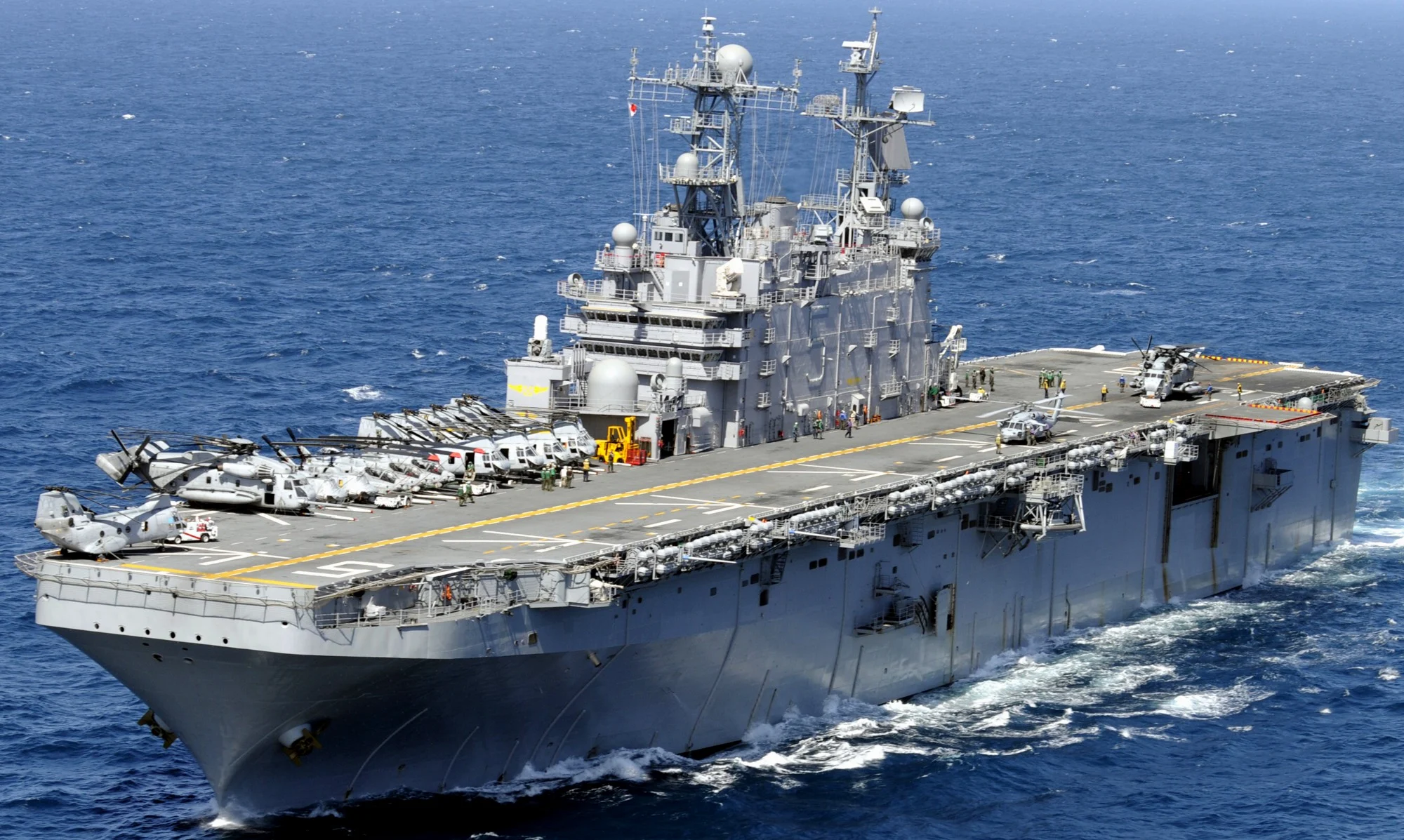 Era Baru Perang Laut: Mengapa US Navy Menenggelamkan Kapal Legendaris USS Peleliu (LHA 5)?