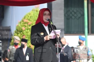 Guncangan di Sukoharjo: Bupati Etik Suryani Jadi Tersangka, Perayaan HUT Daerah Mendadak Sederhana