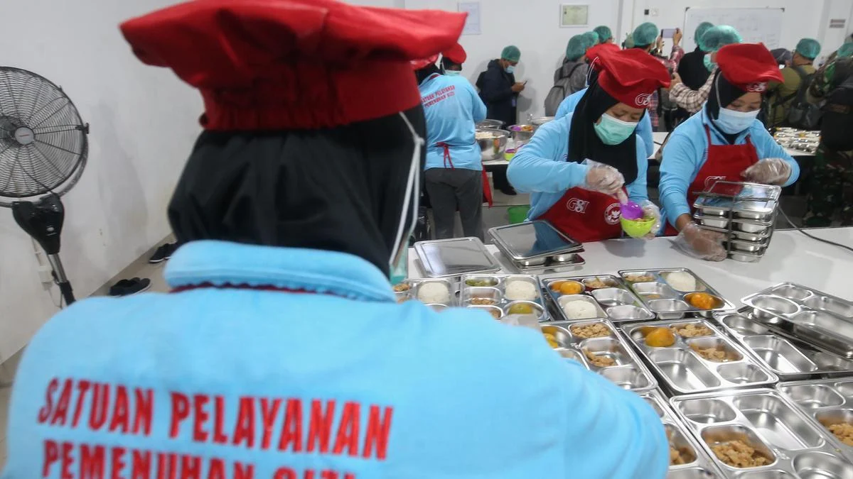 Kisah Roni, Mantan Satpam yang Kini Sukses Menjadi Relawan Dapur Makan Bergizi Gratis
