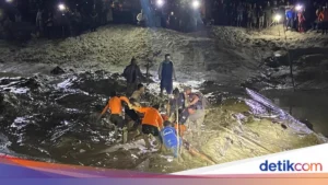 Mengharukan, Jenazah Ipan Korban Tewas Diseret Buaya di Banyuasin Kini Dipulangkan ke Bandung Barat