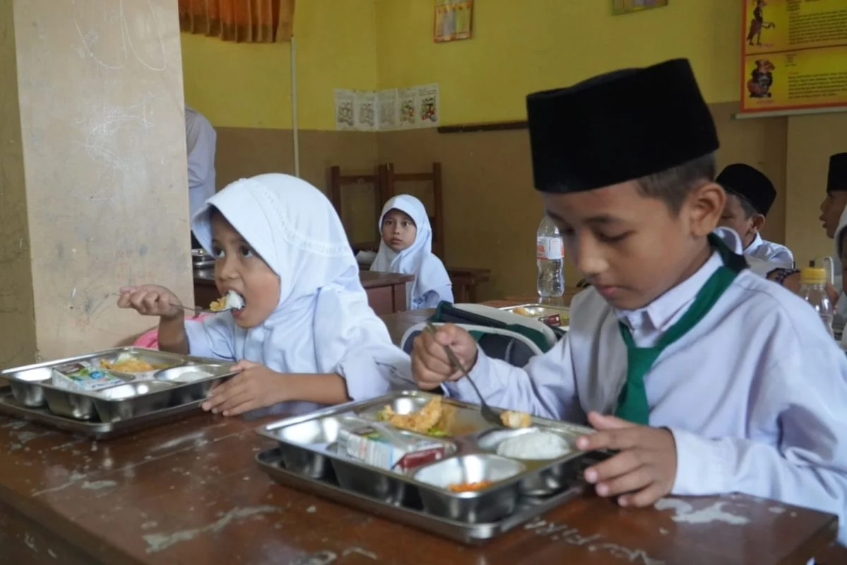 Polemik Makan Bergizi Gratis: Kiai di Jepara Haramkan Program MBG, Taj Yasin Maimoen Bilang Begini