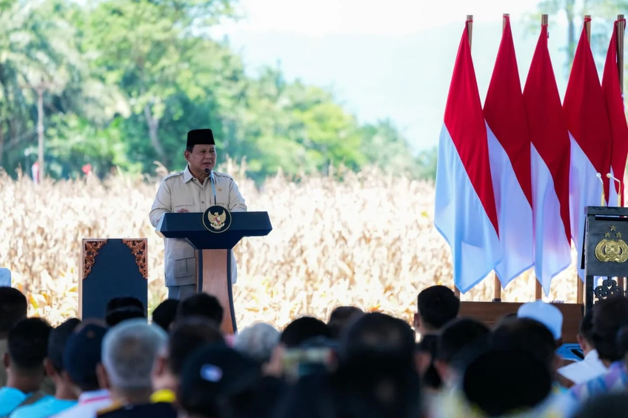 Revolusi Ekonomi Desa: Presiden Prabowo: Kopdes Merah Putih salurkan kredit super mikro dengan bunga 8 persen [titlebase]