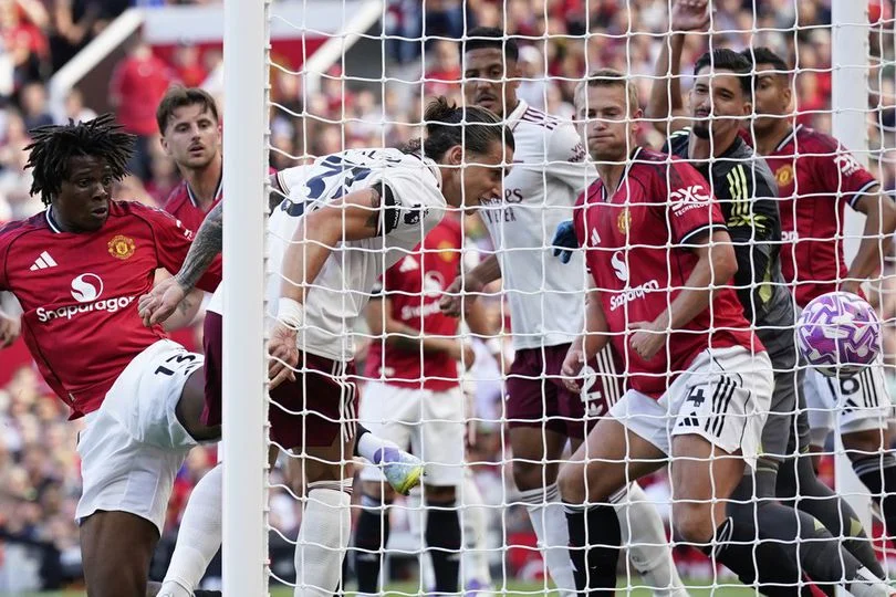 Revolusi Skuad Manchester United: Perburuan Kiper MU Baru Usai Blunder Fatal di Piala Dunia