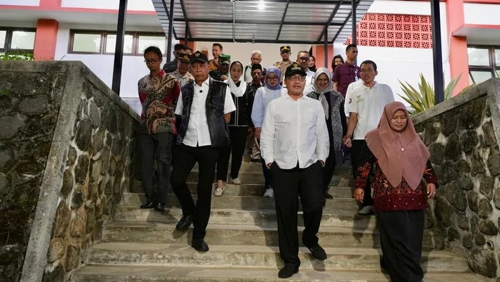 Sambangi Anak Sayuti Melik, Wamensos Pastikan Kebutuhan Terpenuhi