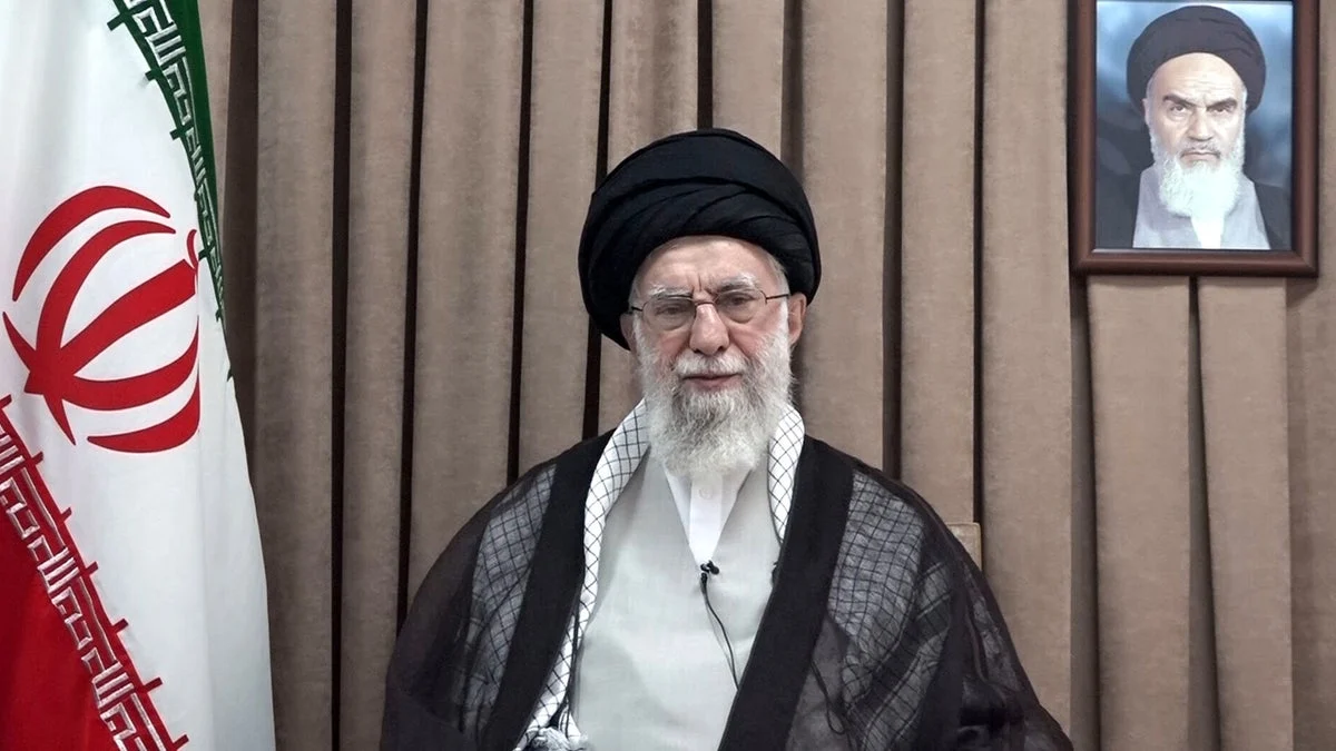 Simbol Solidaritas: Menlu dan Ketua MPR RI Beri Penghormatan Terakhir bagi Ayatollah Ali Khamenei di Iran