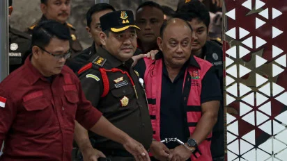 Skandal Barter Perkara? Mendadak! Kejagung Perintah Hentikan Pengumpulan Data Kasus MBG [titlebase]