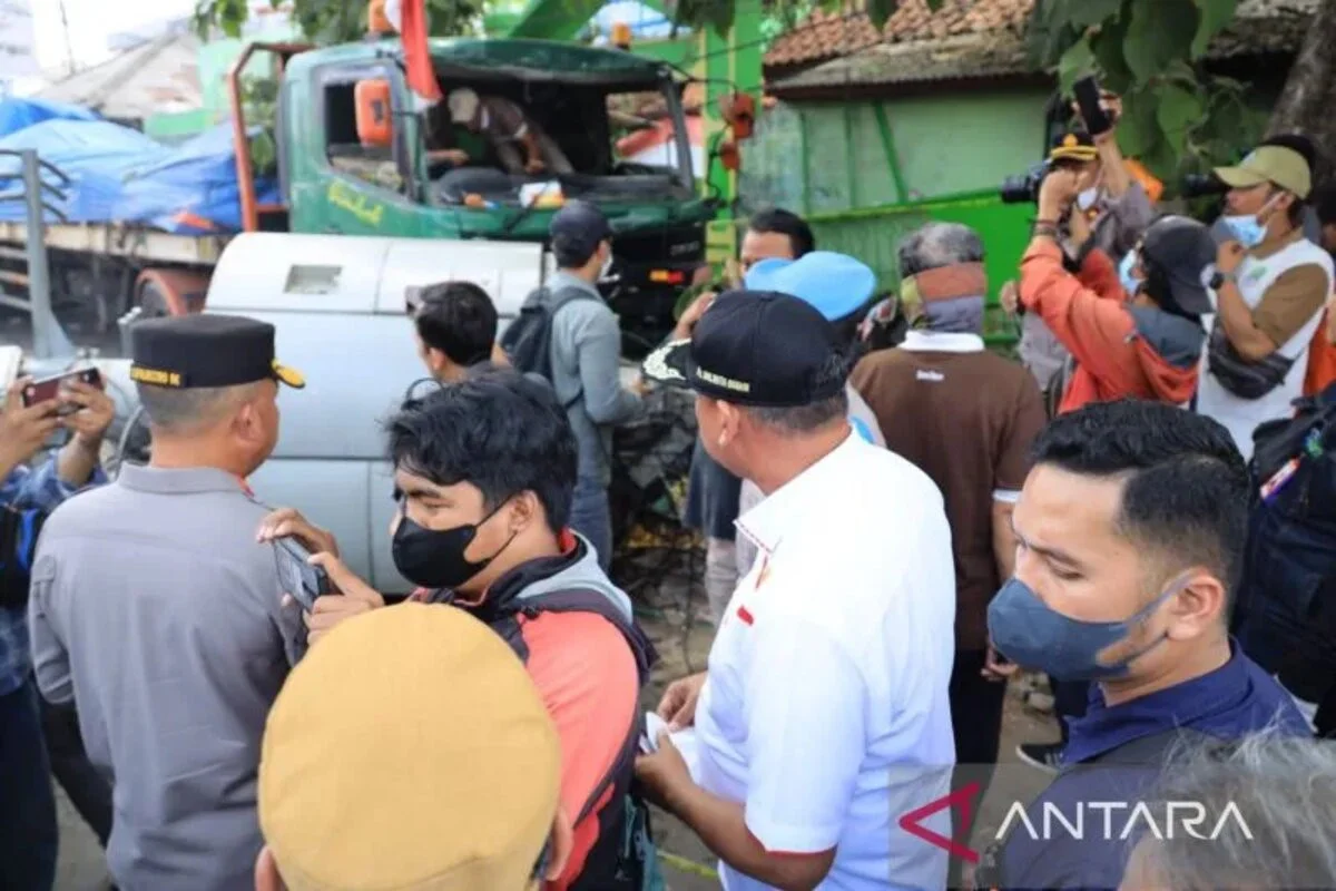 Sopir Angkot Arogan di Bekasi Ditetapkan Jadi Tersangka Usai Aksi Viral di Jalan Raya