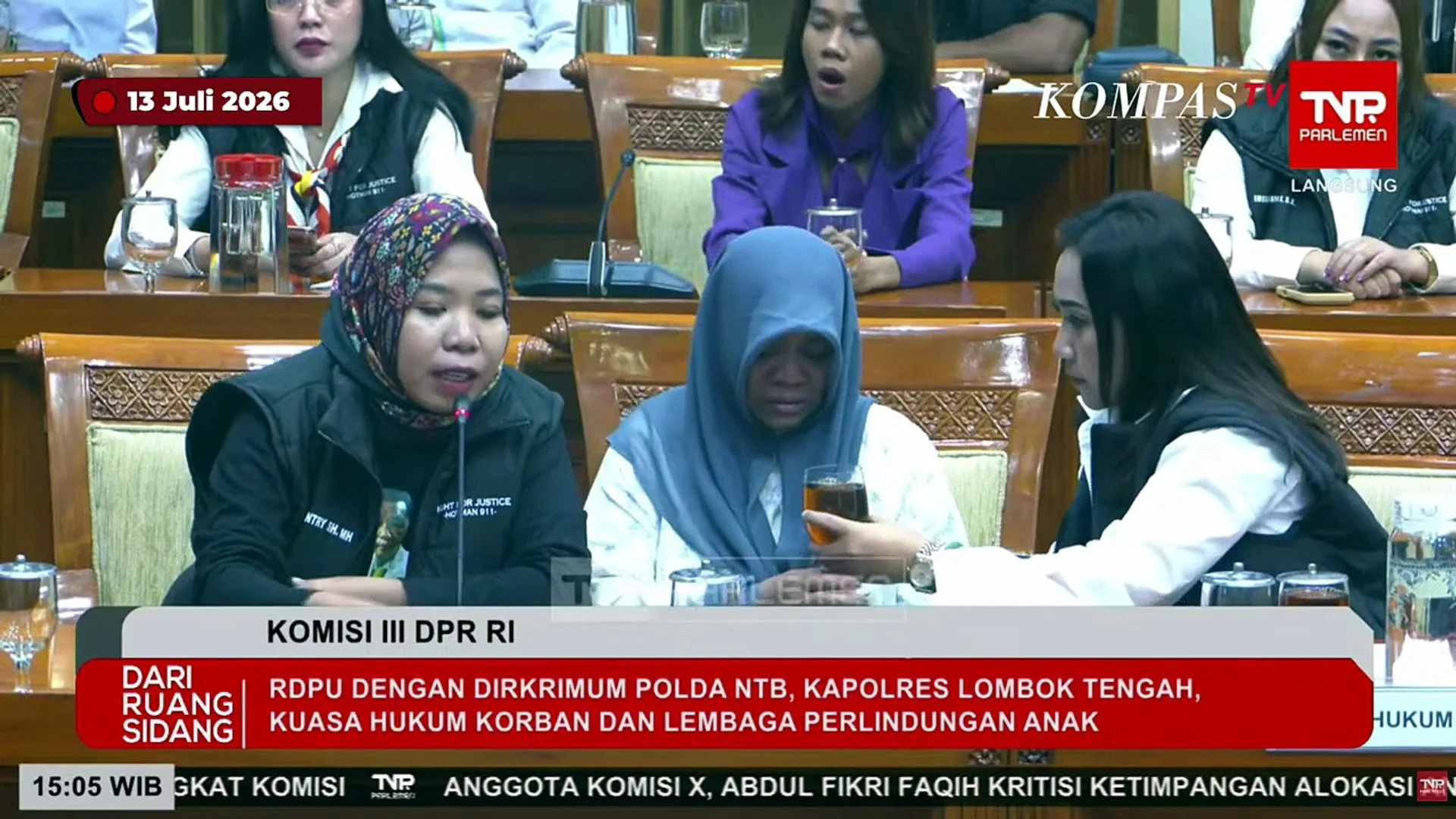 Tangis Ibu Korban Depan DPR Terkait Kasus Santri Dibakar di Lombok, Beri Pesan ke Presiden Prabowo [titlebase]