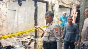 Tragedi Pilu: Rumah di Pulo Gadung Kebakaran, Dua Orang Tewas Terjebak di Kamar