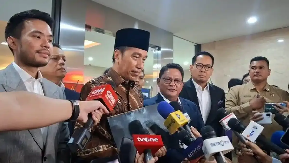 Yakup Hasibuan Pastikan Jokowi Hadiri Sidang Dokter Tifa, Bawa Ijazah Lengkap SD hingga S1