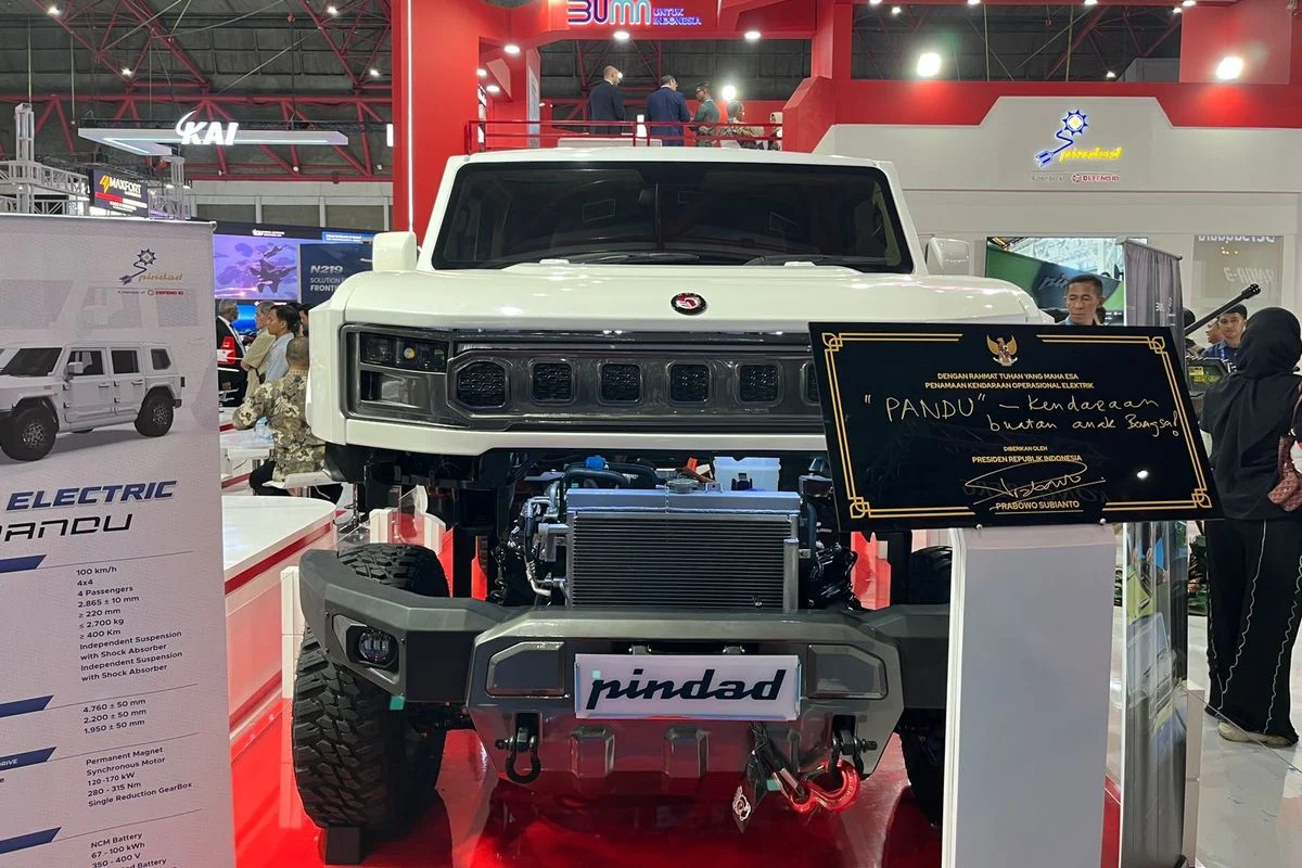 Arah Baru Industri Otomotif: Pindad Fokus Mobil, Indomobil Perkuat Motor Listrik Nasional