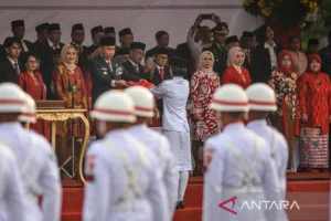 Aura Kasih Banjir Kritik Usai Menangis di Upacara HUT RI, Sementara Sidang Ruben-Sarwendah Memanas