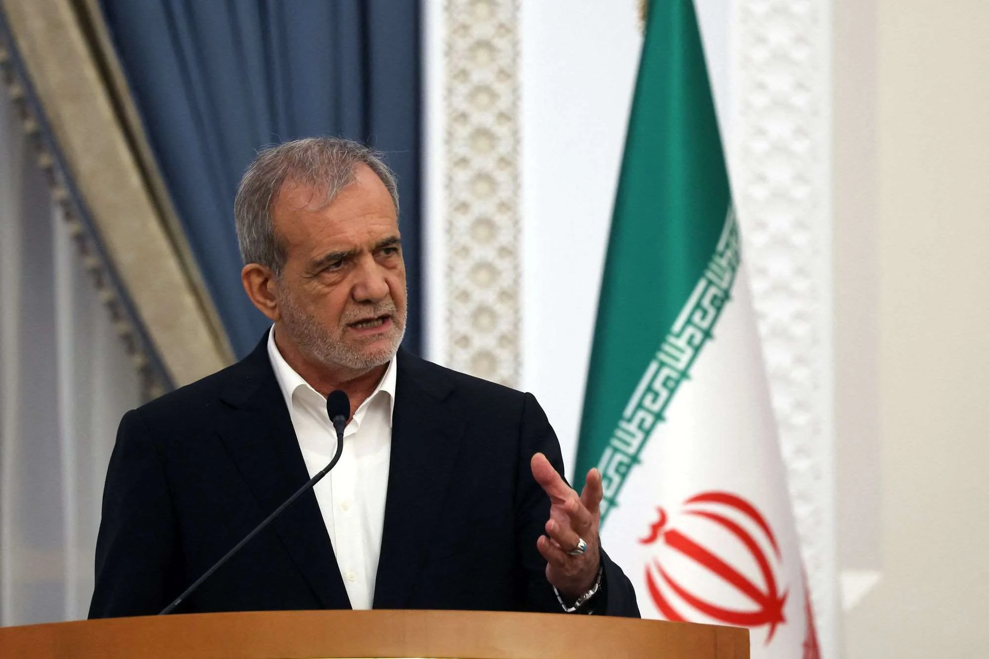Di Balik Ketegangan Global: Masoud Pezeshkian Tegaskan Iran Tidak Akan Menyerah