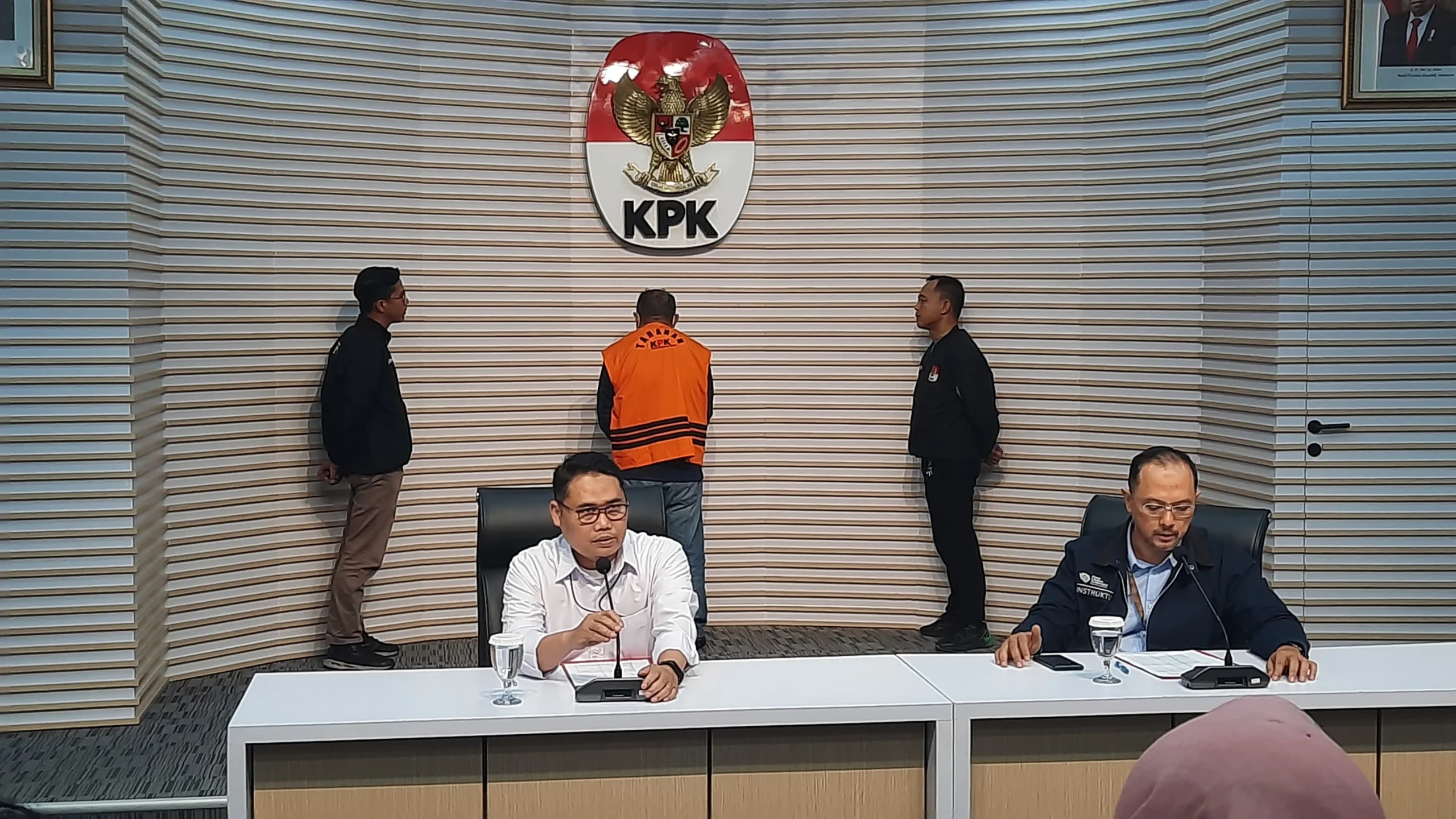 Dinamika Maluku Utara: Dari Skandal Korupsi, Kasus Penipuan, hingga Transformasi Sepak Bola