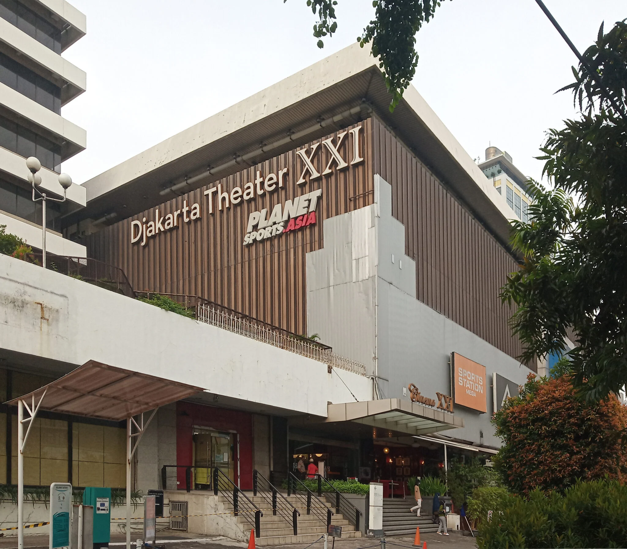 Djakarta Theater XXI dan Dinamika Industri Hiburan: Dari Seni Pertunjukan hingga Kinerja Bisnis