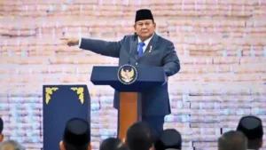Elektabilitas Prabowo Merosot, Pengamat Ungkit Reshuffle Menteri sebagai Solusi Krusial