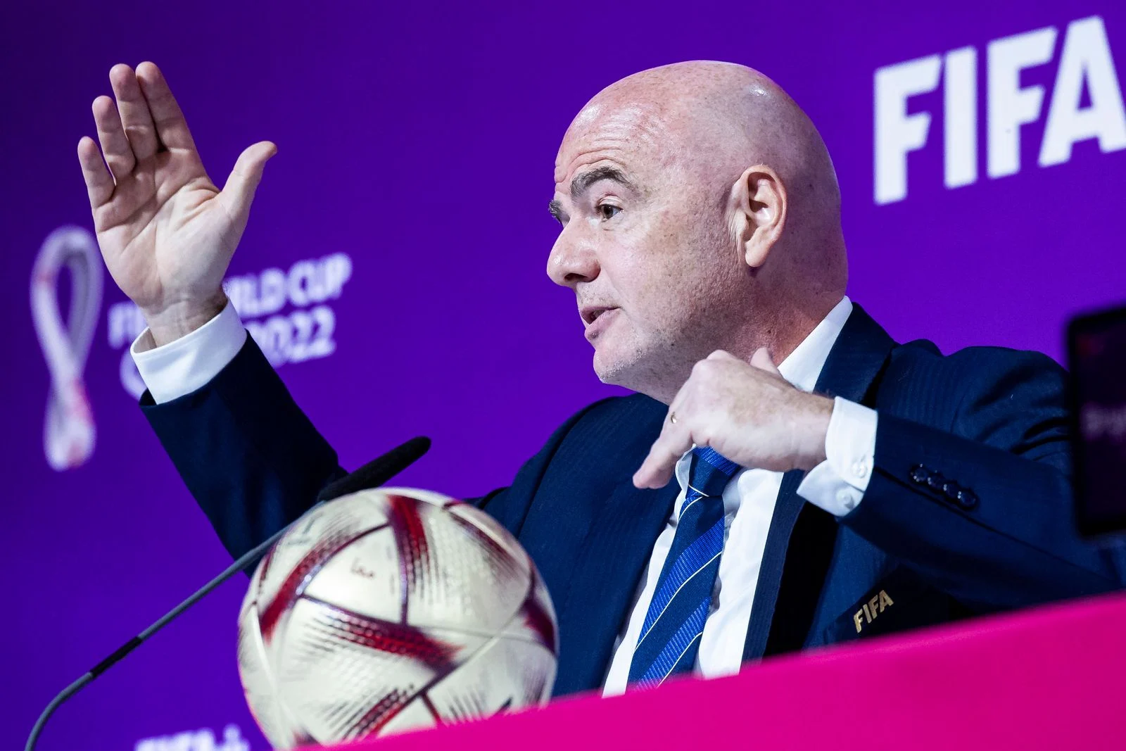 Gejolak FIFA Registration Ban: Dari Krisis Chippa United hingga Seruan Mundur Gianni Infantino