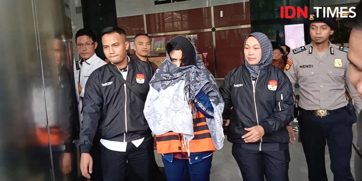 Identitas Wanita Ditangkap Bareng Bupati Anom di Hotel Terkuak, 4 Tersangka Ditahan, Pungli Miliaran