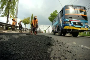 Jalur Maut Pantura dan Flyover Kretek: Antara Tragedi Beruntun dan Inovasi Aspal Buton