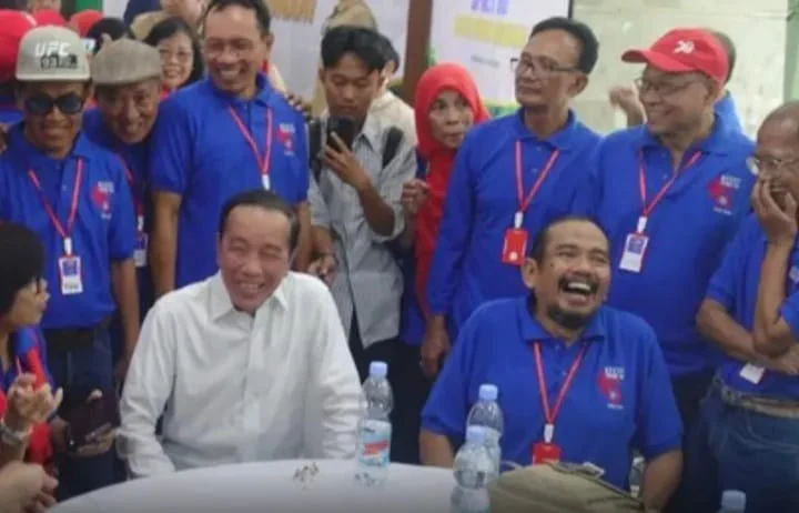 Jokowi Gelar Reuni dengan Teman Kuliah UGM Jelang Sidang Kasus Ijazah Palsu