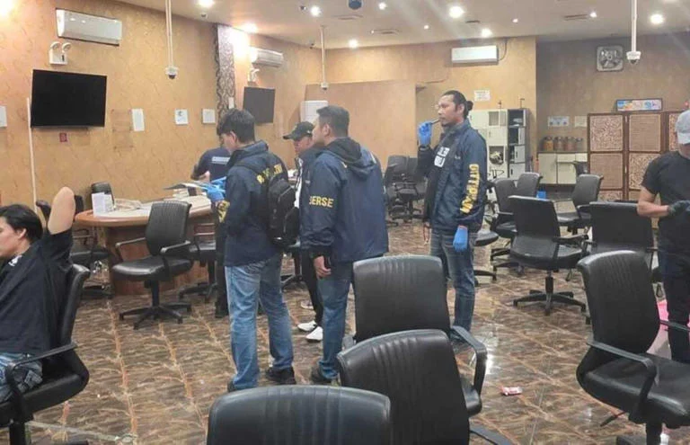 Kasino ‘Gedung SB’ di Sukoharjo Digerebek Polisi, 30 Orang Jadi Tersangka