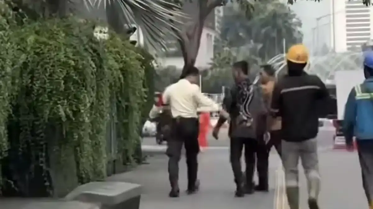 Kasus Alphard Viral di Bundaran HI Berlanjut, Satpam Diperiksa Propam Polda Jabar