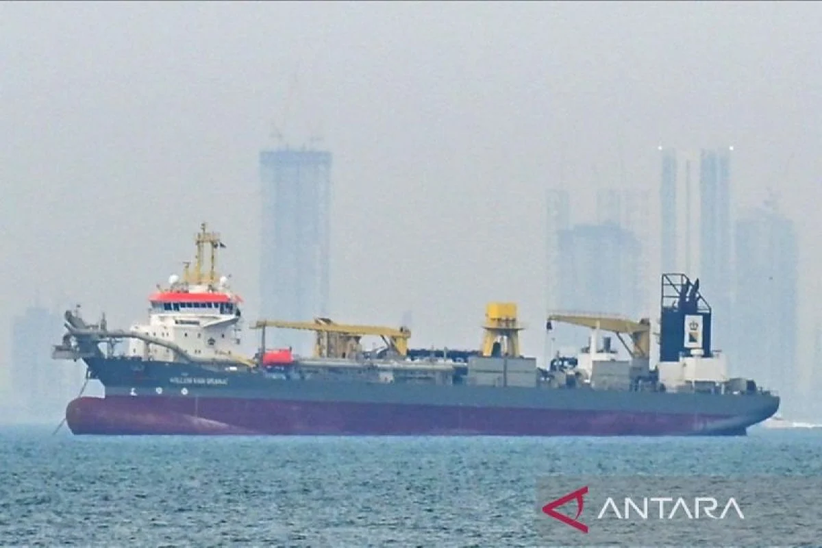 Ketegangan Memuncak: Iran Serang Kapal Tanker Minyak UEA di Selat Hormuz, Tuai Kecaman Global
