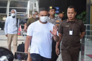 KPK Resmi Ajukan Banding karena Gubernur Riau Divonis 2 Tahun Penjara: Upaya Mencari Keadilan Hukum