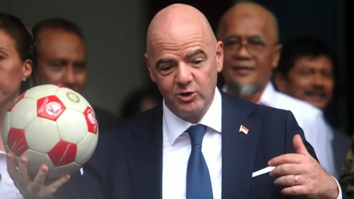Krisis Kepemimpinan FIFA: Luís Figo Desak Gianni Infantino Mundur Akibat Skandal Internal