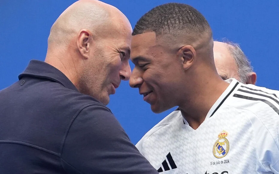 Masa Depan Kepemimpinan Les Bleus: Akankah Zinedine Zidane Mencopot Ban Kapten Kylian Mbappe di Timnas Prancis?