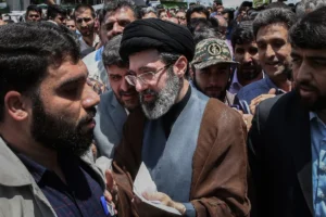 Misteri Mojtaba Khamenei: Janji Balas Dendam dan Isu Kesehatan yang Mengguncang Teheran