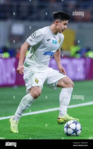 Permata Kazakhstan Dastan Satpayev Resmi Merapat ke Burnley Usai Tinggalkan Kairat