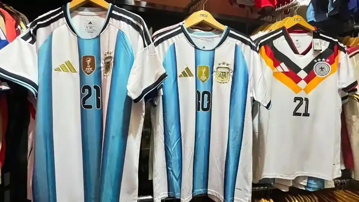 Puji Lionel Messi setinggi langit, Thierry Henry: Jangan bangunkan si buas [titlebase]