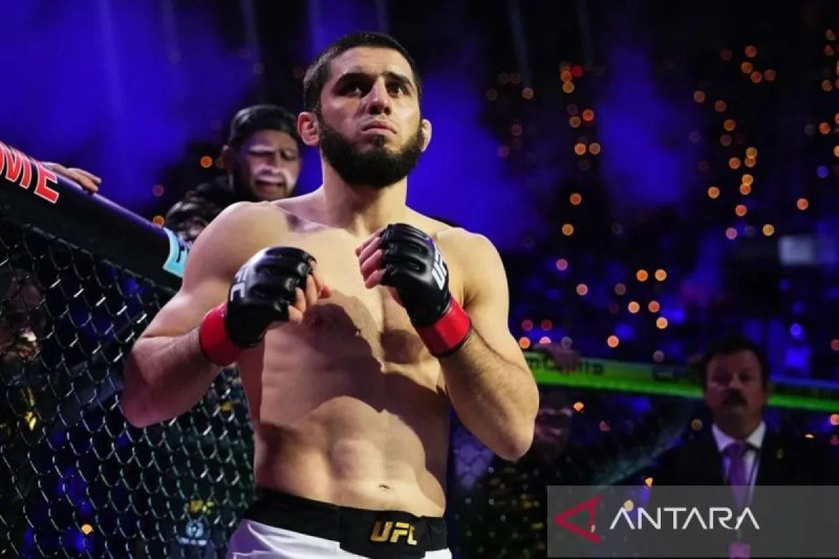 Sejarah Tercipta! Islam Makhachev Pecahkan Rekor Kemenangan Beruntun di UFC 330
