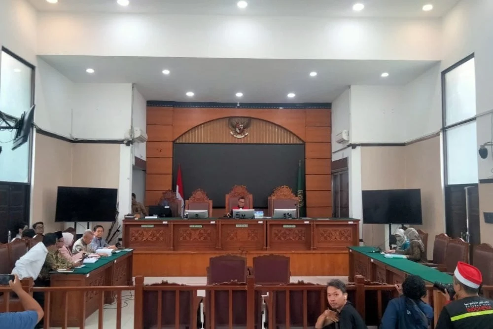Sidang Perdana Korupsi Kuota Haji: Jawaban Eks Menag Yaqut Saat Ditanya Hakim Soal Kondisinya di Sidang Perdana: Sehat, tapi [titlebase]