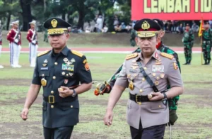 Sinergi Keamanan Nasional: Usai Temui Panglima TNI, Kapolri dan Jajaran Sambangi Kejagung, Singgung Peluang Tingkatkan Kemitraan [titlebase]
