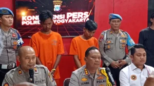 Terinspirasi Game, Oknum Ojol Nekat Lempar Molotov ke Pos Lantas Surabaya