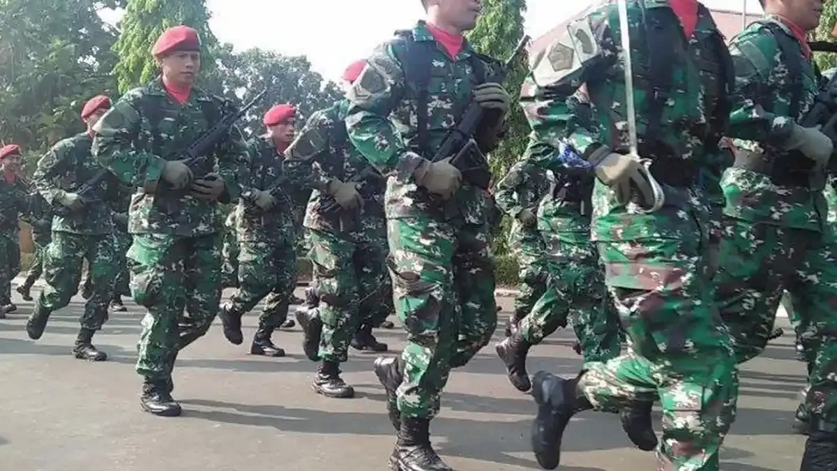TNI Siaga Amankan Situasi, Panglima TNI Minta Masyarakat Tak Percaya Hoaks, Tentara Akan Gelar Patroli Amankan Lingkungan [titlebase]