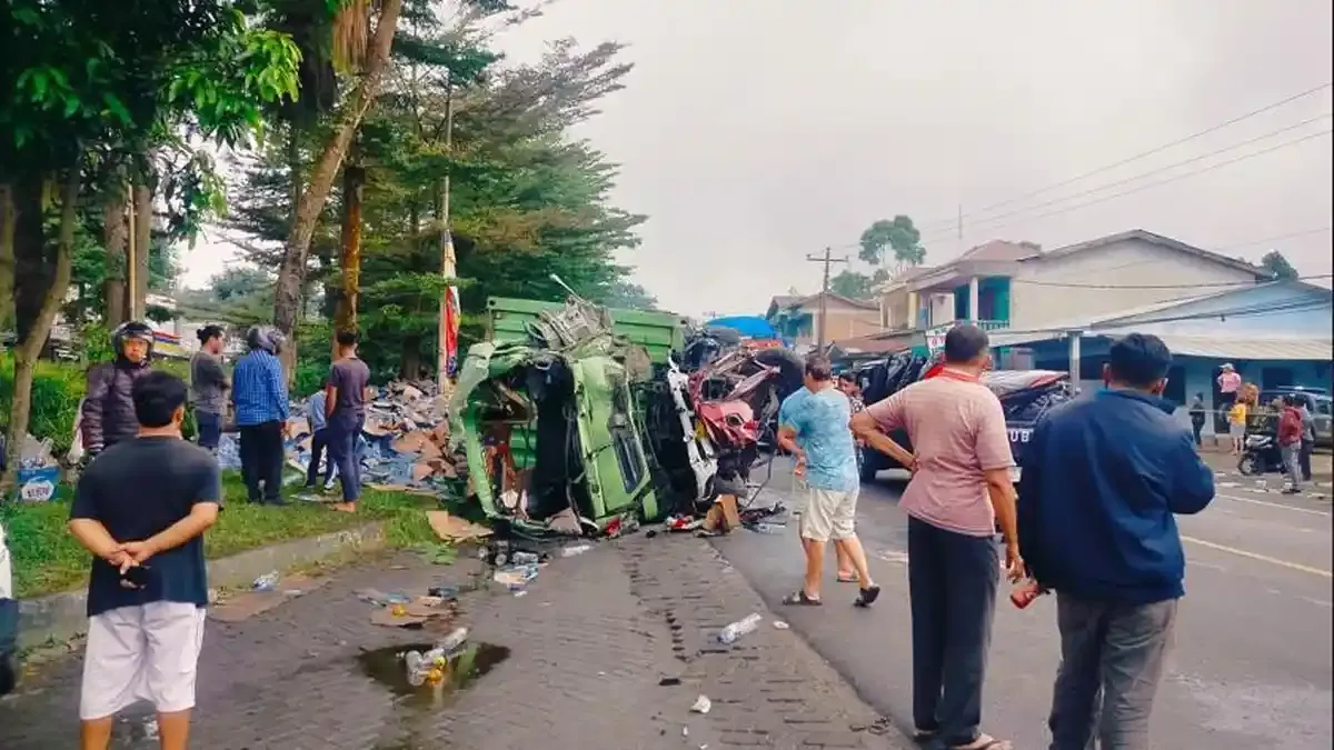 Tragedi Jalan Raya: Mengupas Penyebab Kecelakaan Maut di Sibolangit, Truk Hantam 8 Kendaraan, 4 Tewas dan 8 Luka-luka