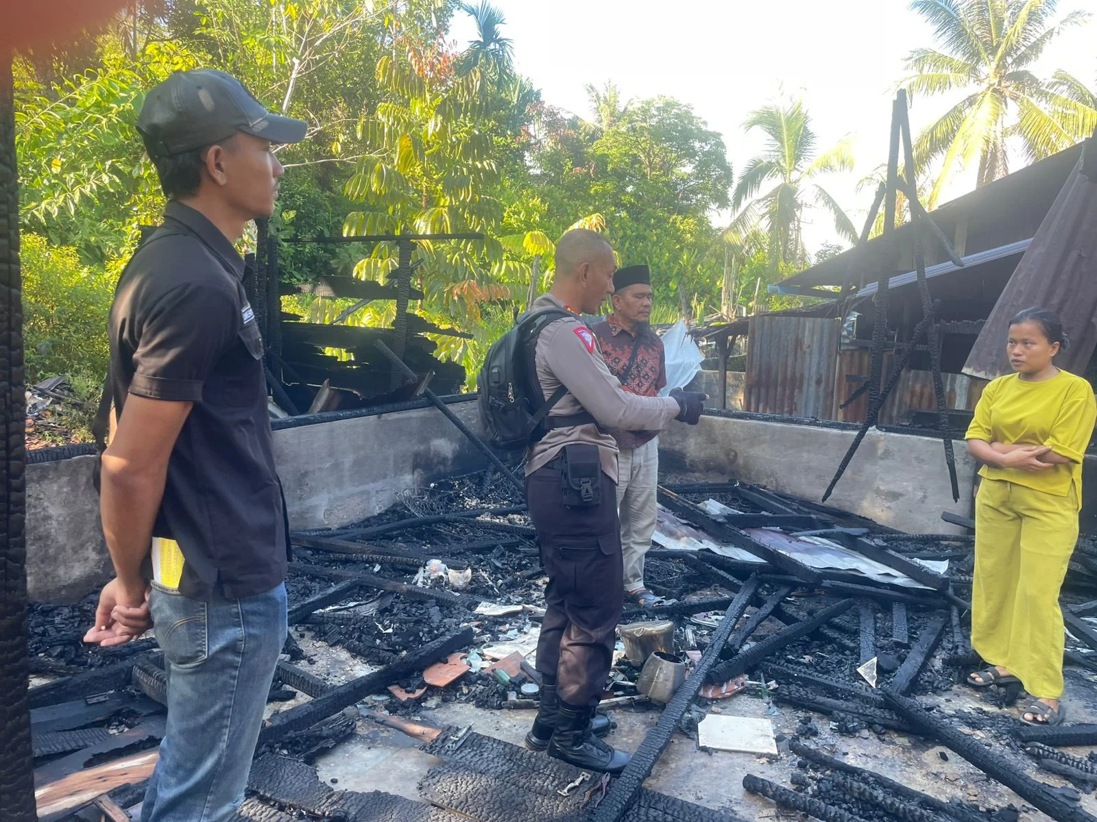 Tragedi Pemukiman: Warga di Bogor Bakar Rumahnya Sendiri, Pelaku Disebut Jarang Bergaul, Tetangga: Cuma Ada Pengasuhnya [titlebase]
