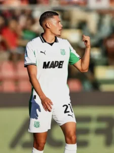 Transformasi Jay Idzes di Sassuolo: Dari Bek Andalan hingga Jadi Incaran Raksasa Eropa